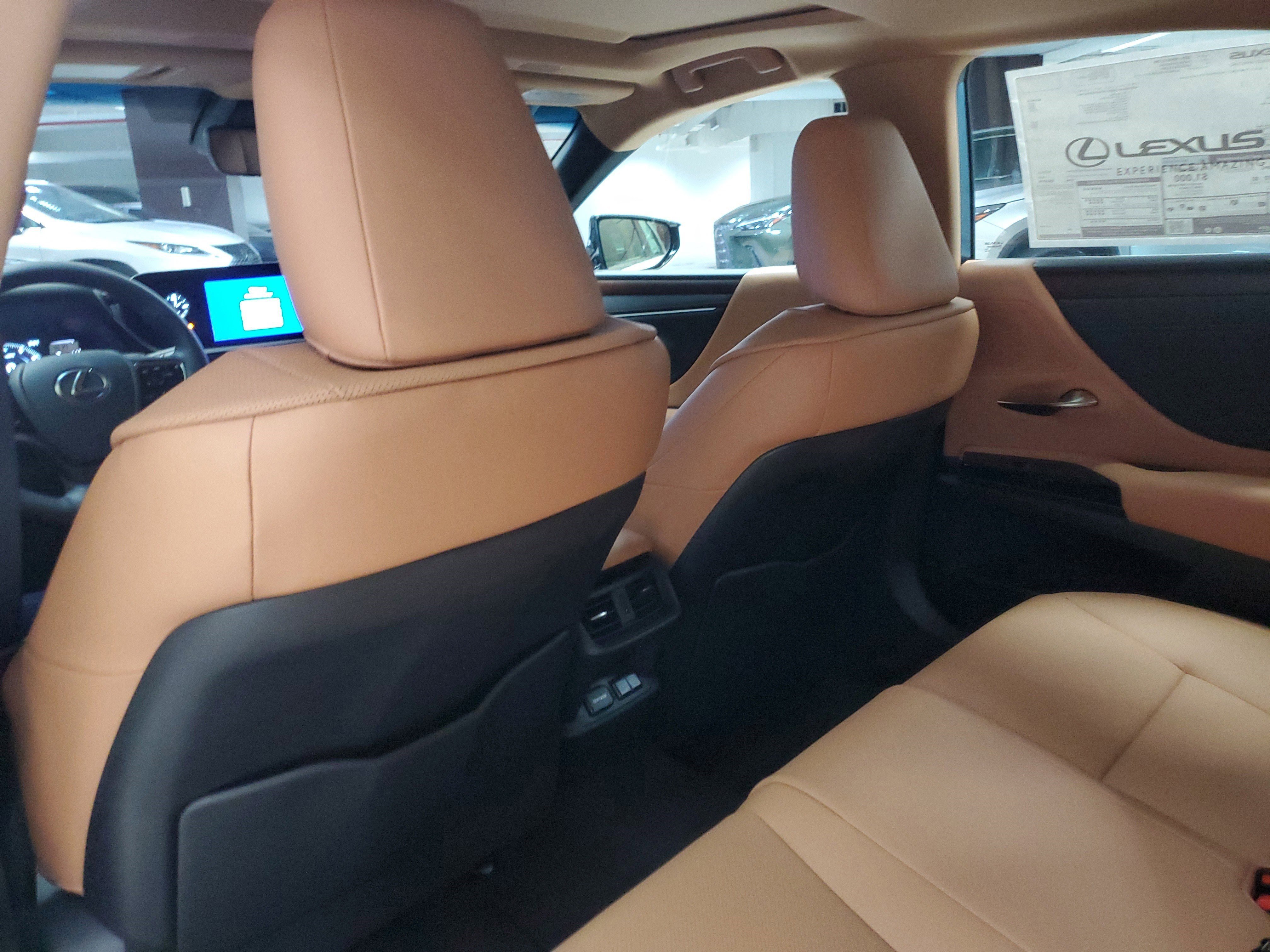 New 2025 Lexus ES 350 w/ Premium Package image 10