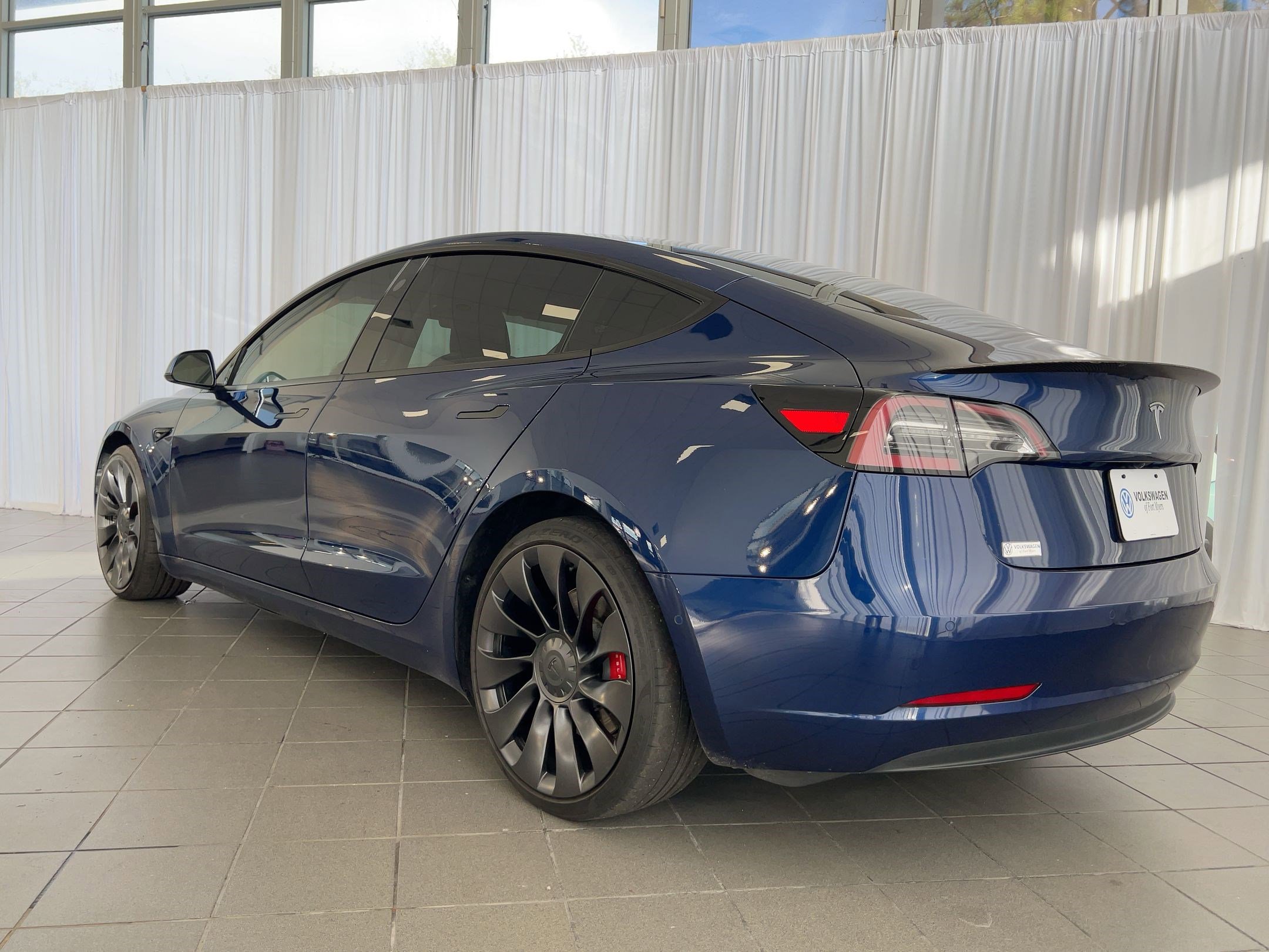 Used 2022 Tesla Model 3 Performance image 3