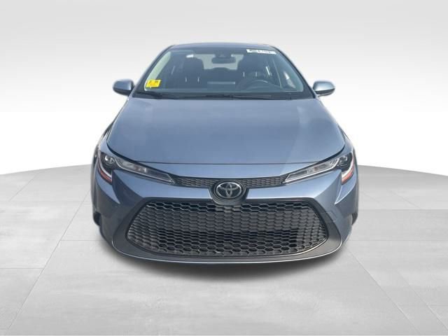Used 2022 Toyota Corolla LE image 2