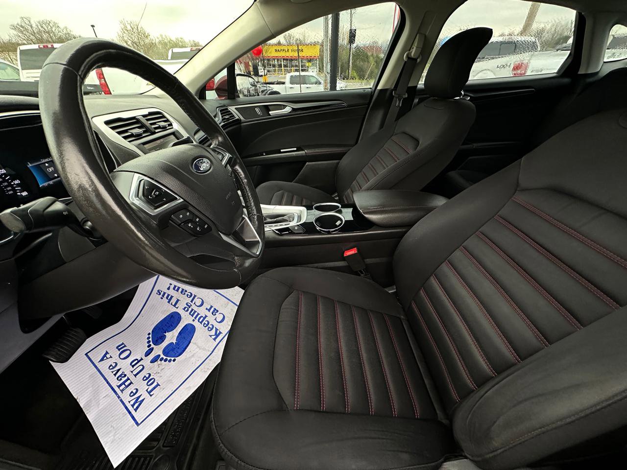 Used 2014 Ford Fusion SE image 11