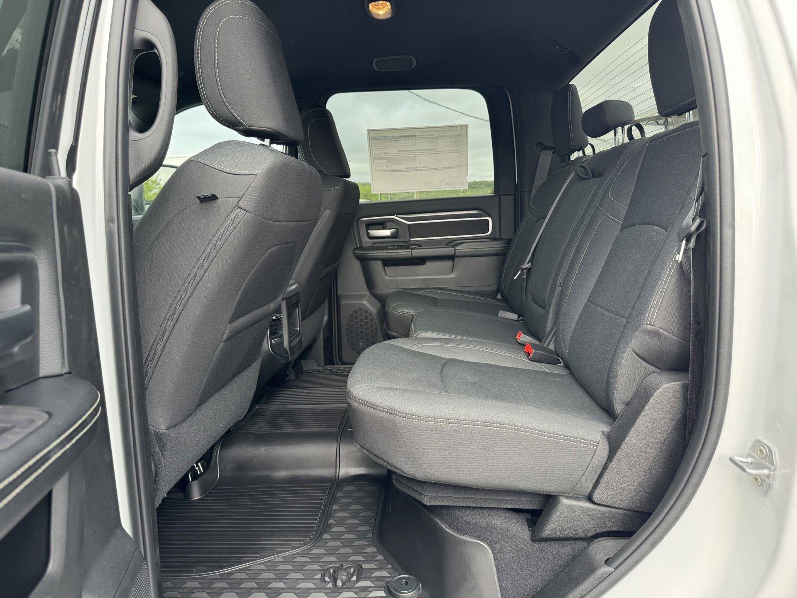 New 2026 RAM 3500 Lone Star AWD/4WD image 32