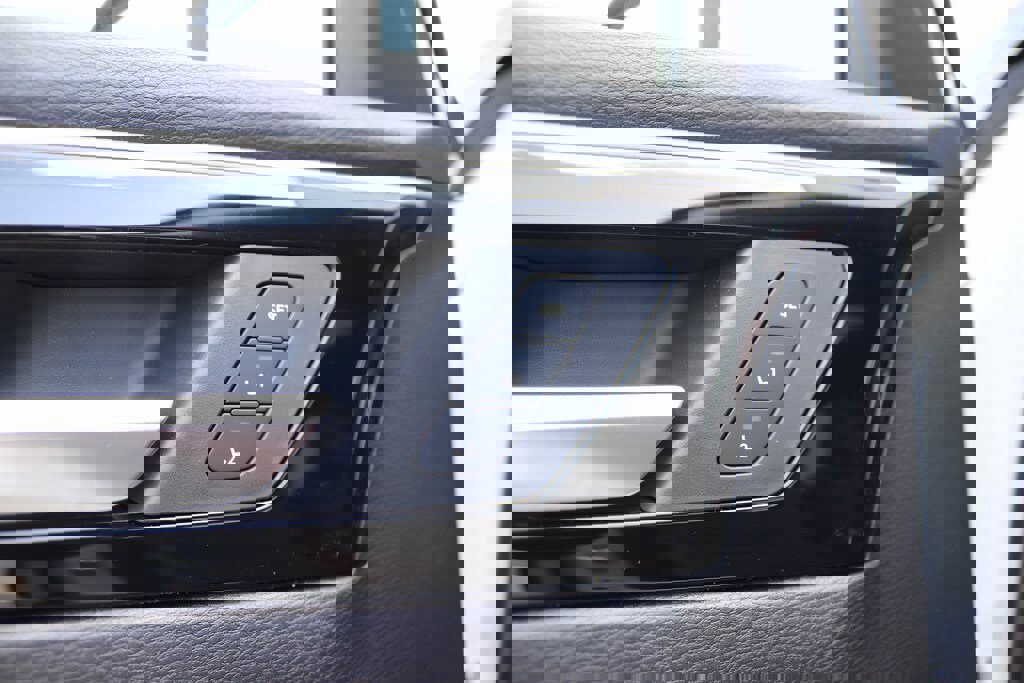 New 2025 Mitsubishi Outlander SEL image 18