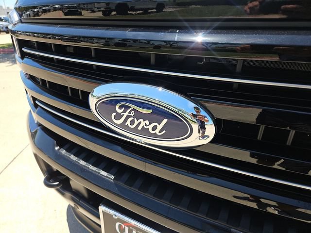 Used 2025 Ford F250 Platinum w/ FX4 Off-Road Package AWD/4WD image 28