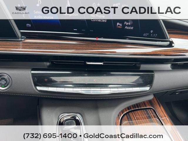 Certified 2024 Cadillac Escalade ESV Premium Luxury AWD/4WD image 30