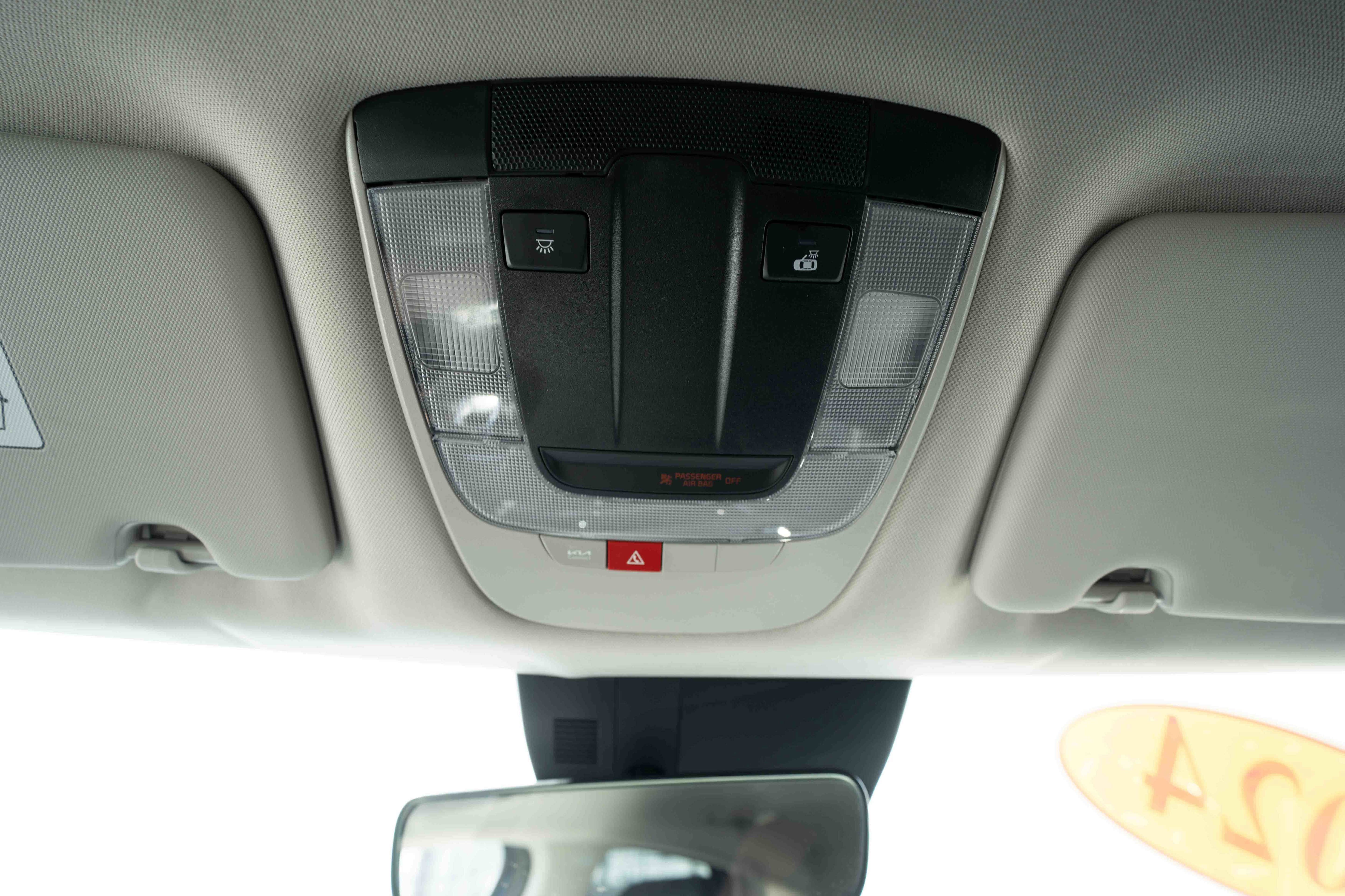 Used 2024 Kia Sportage EX AWD/4WD image 18