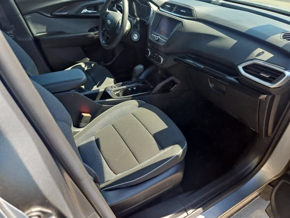 Used 2023 Chevrolet TrailBlazer LS FWD image 13