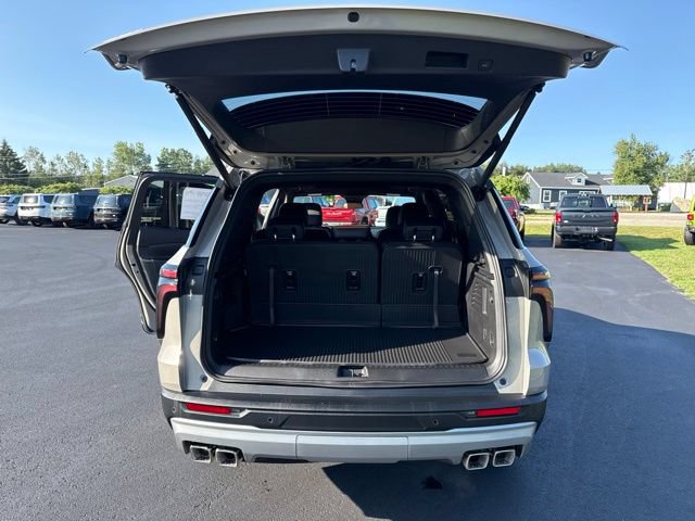 New 2027 Chevrolet Traverse Z71 w/ LPO, Floor Liner Package AWD/4WD image 52