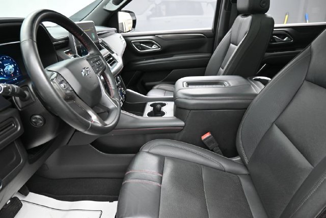 Used 2024 Chevrolet Suburban RST w/ Luxury Package AWD/4WD image 16