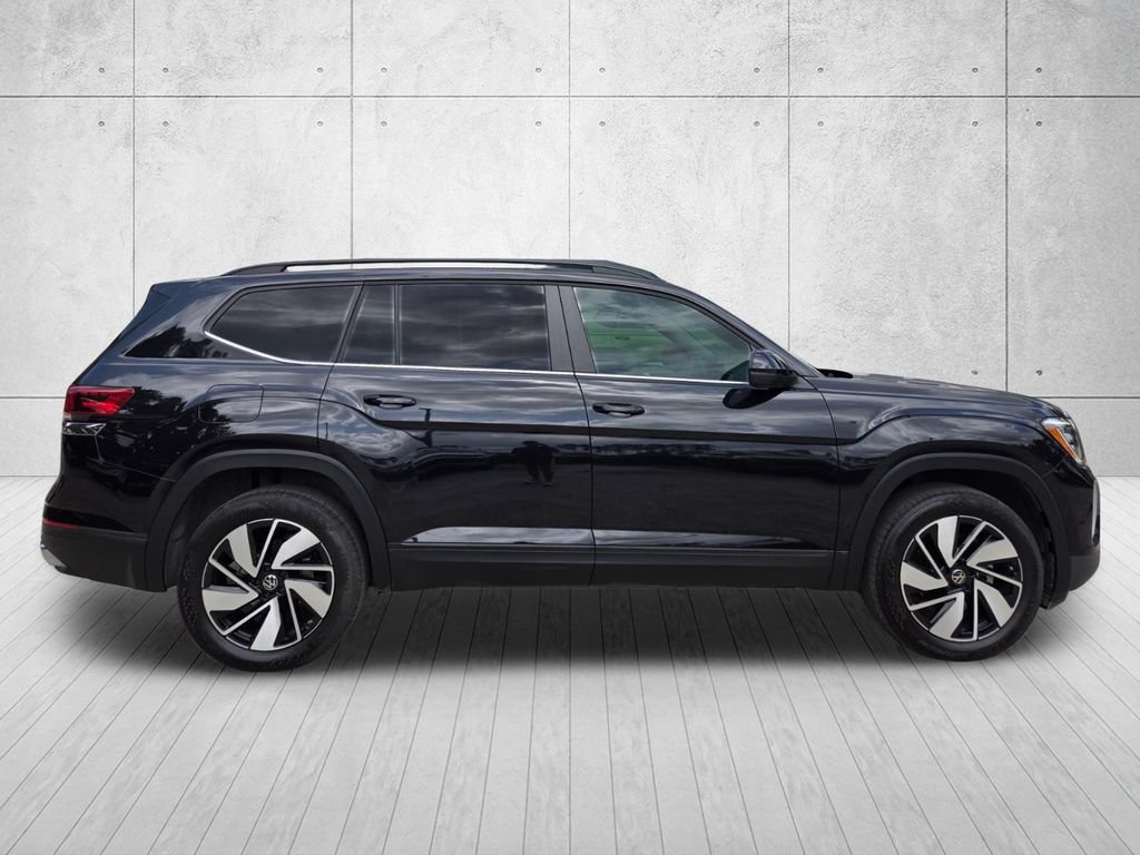 Used 2026 Volkswagen Atlas SE AWD/4WD image 6