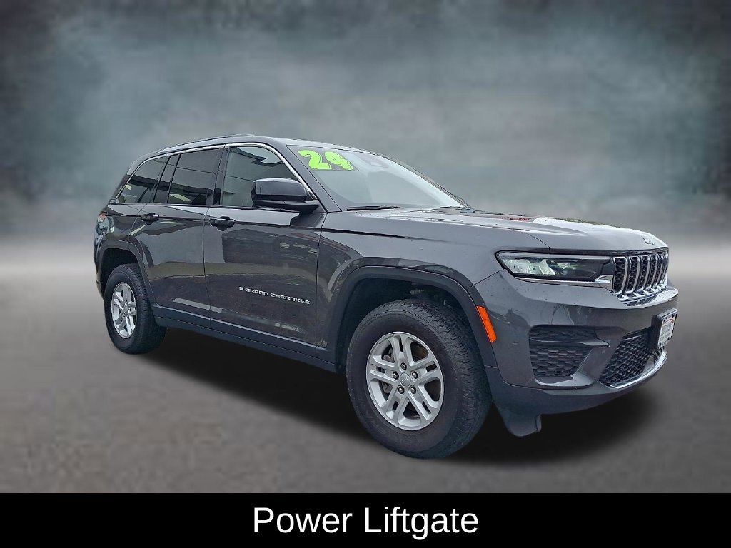 Used 2024 Jeep Grand Cherokee Laredo w/ Luxury Tech Group I AWD/4WD image 4