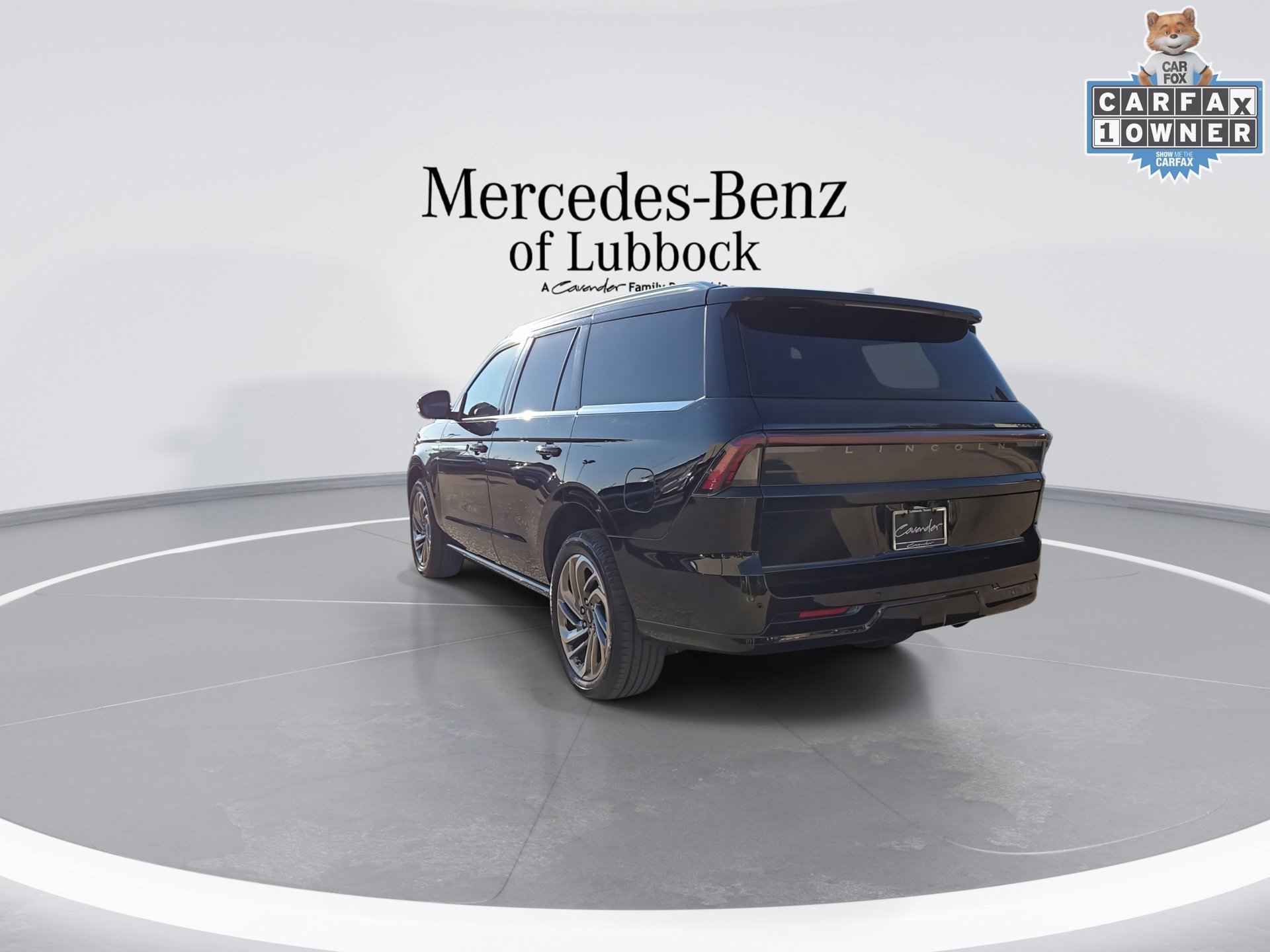 Used 2025 Lincoln Navigator Reserve AWD/4WD image 7
