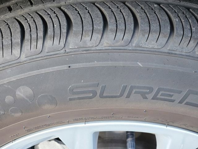 Used 2024 Chevrolet Equinox LT FWD image 11