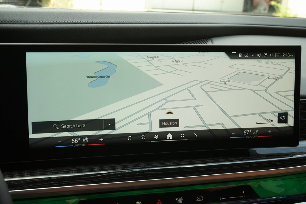 Used 2025 BMW 740i image 10