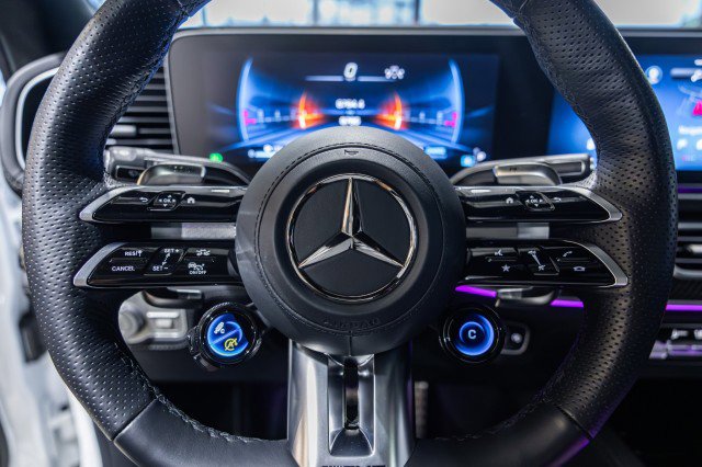 Used 2025 Mercedes-Benz GLS 63 AMG 4MATIC image 28