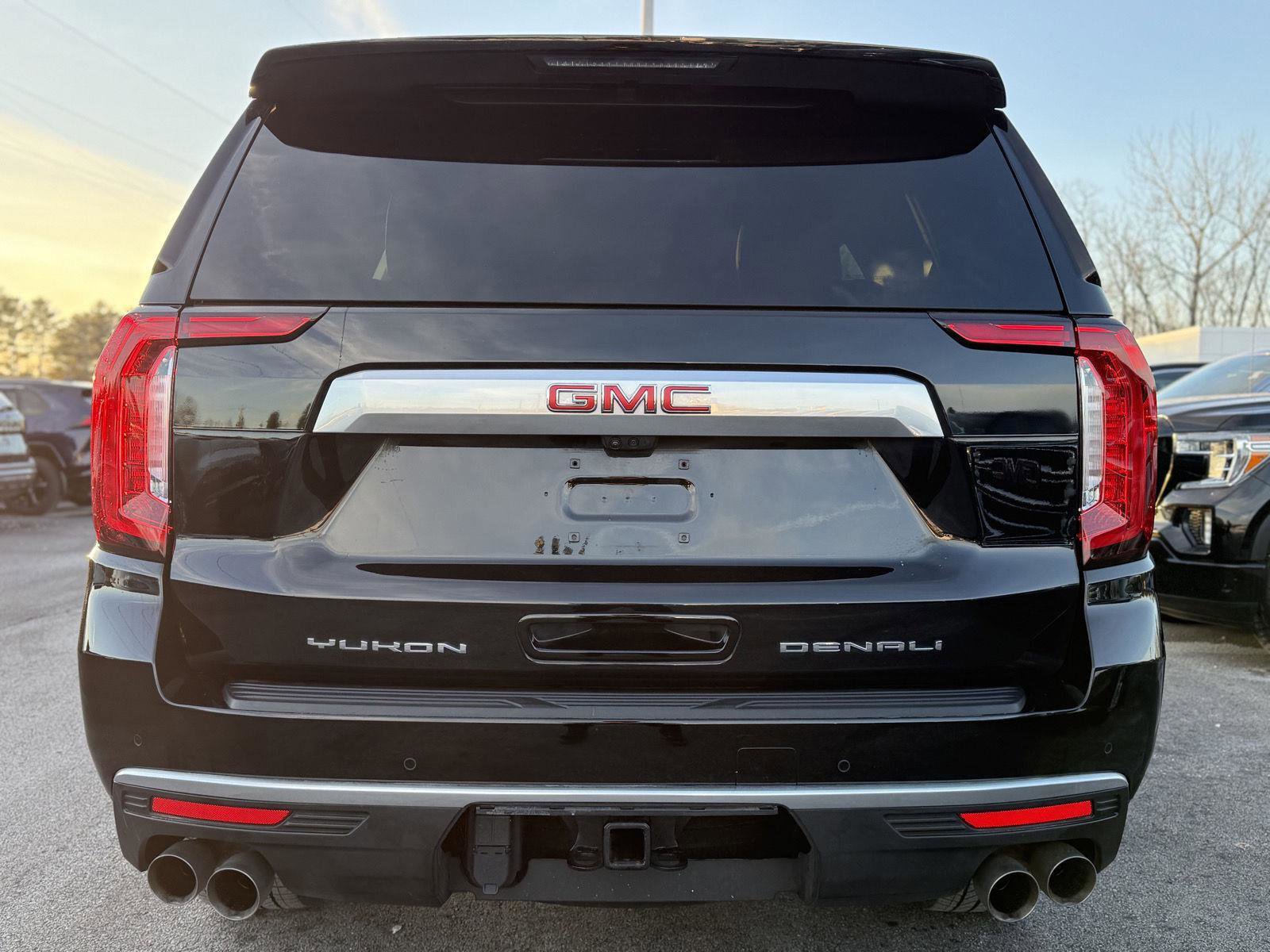 Used 2024 GMC Yukon Denali w/ Denali Reserve Package image 6