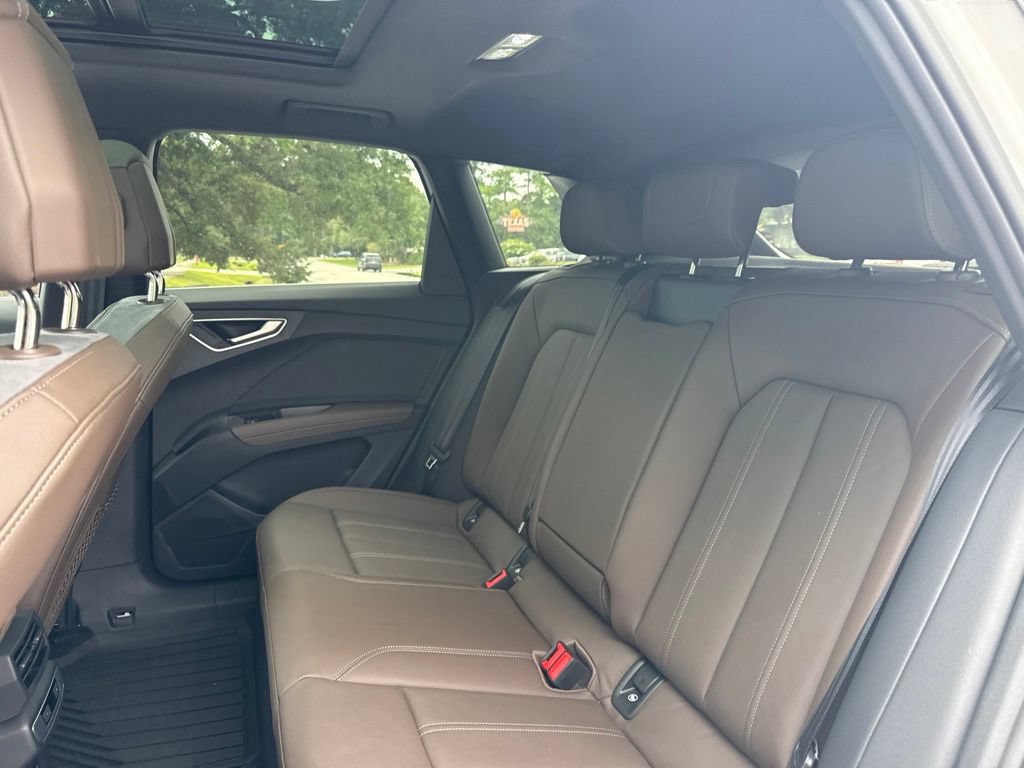 Used 2023 Audi Q4 e-tron Premium w/ Convenience Package RWD image 22
