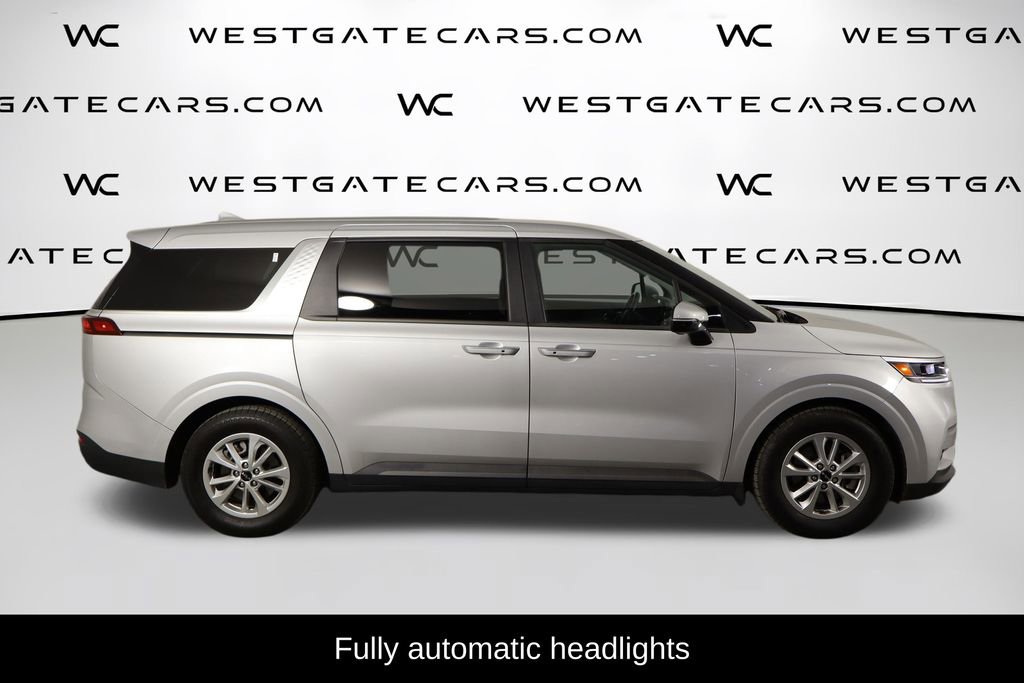 Used 2022 Kia Carnival LX FWD image 5
