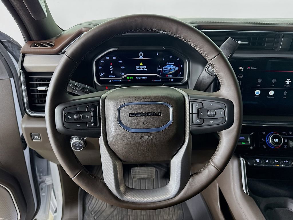 Used 2025 GMC Sierra 3500 Denali w/ Technology Package image 12