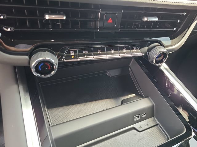 New 2026 Chevrolet Suburban LS w/ LPO, Dark Essentials Package RWD image 32