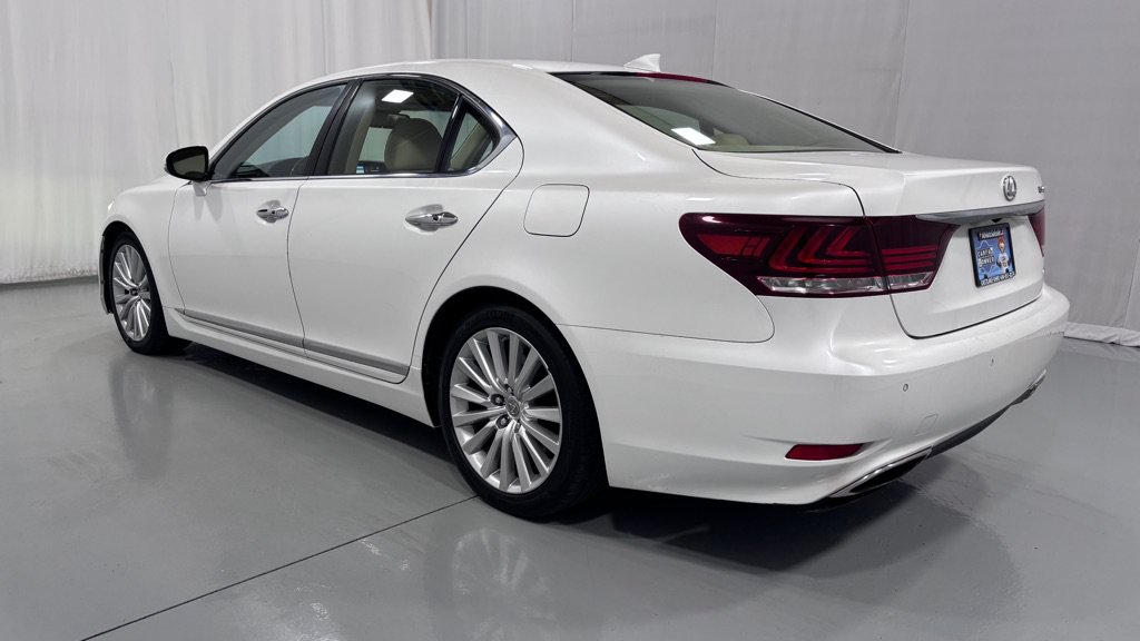 Used 2015 Lexus LS 460 AWD w/ Comfort Package image 7