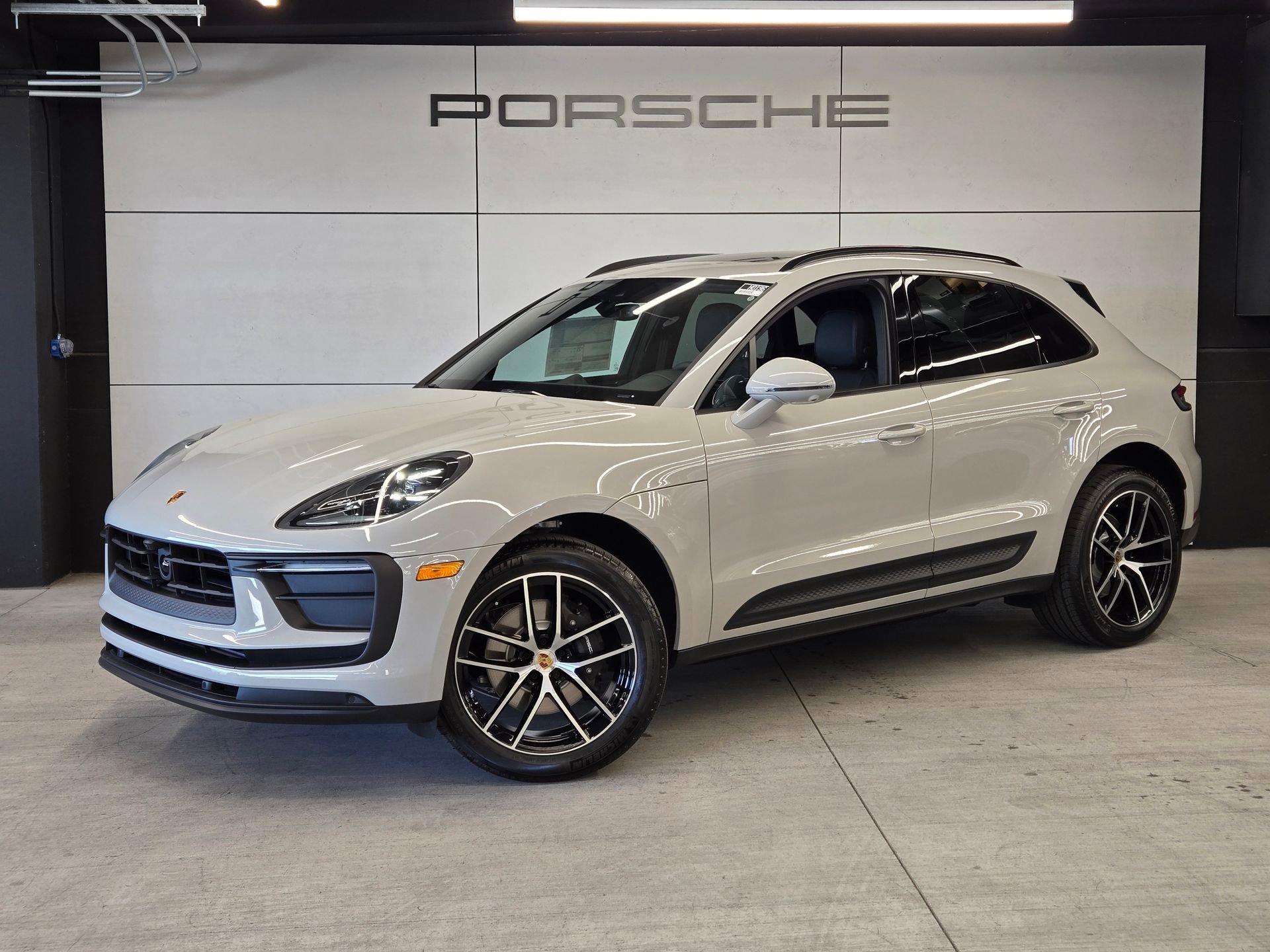 New 2025 Porsche Macan