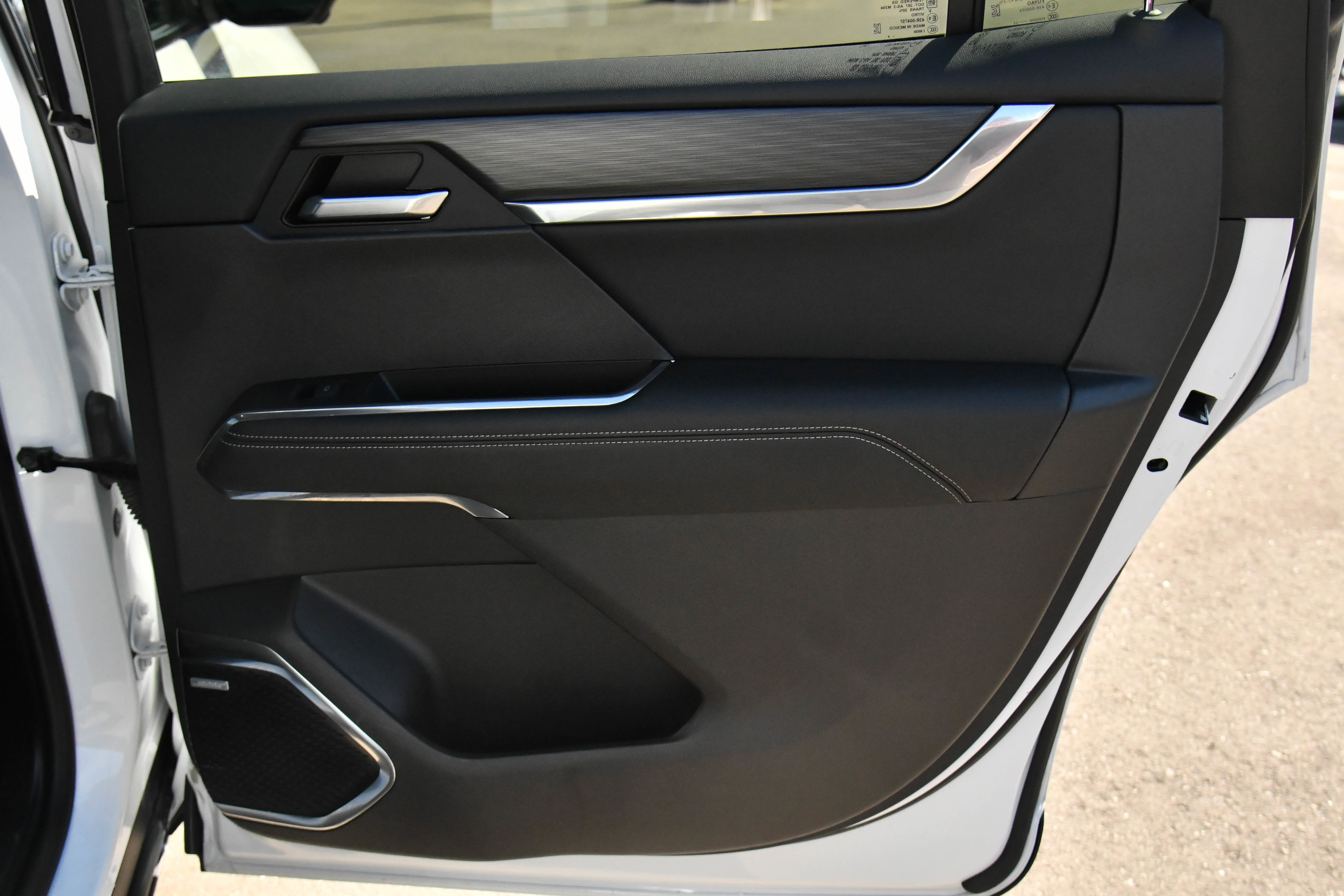 Used 2024 GMC Acadia Elevation image 50