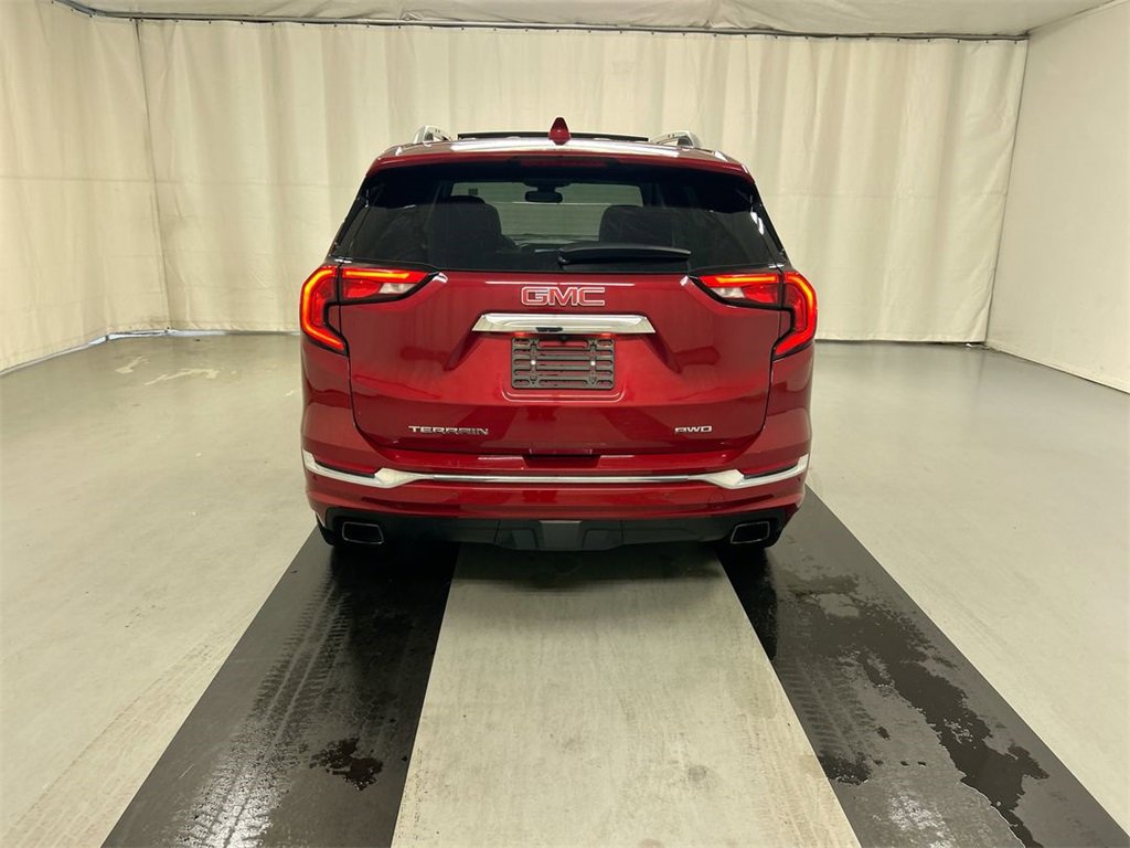 Used 2018 GMC Terrain Denali w/ Advanced Safety Package image 22