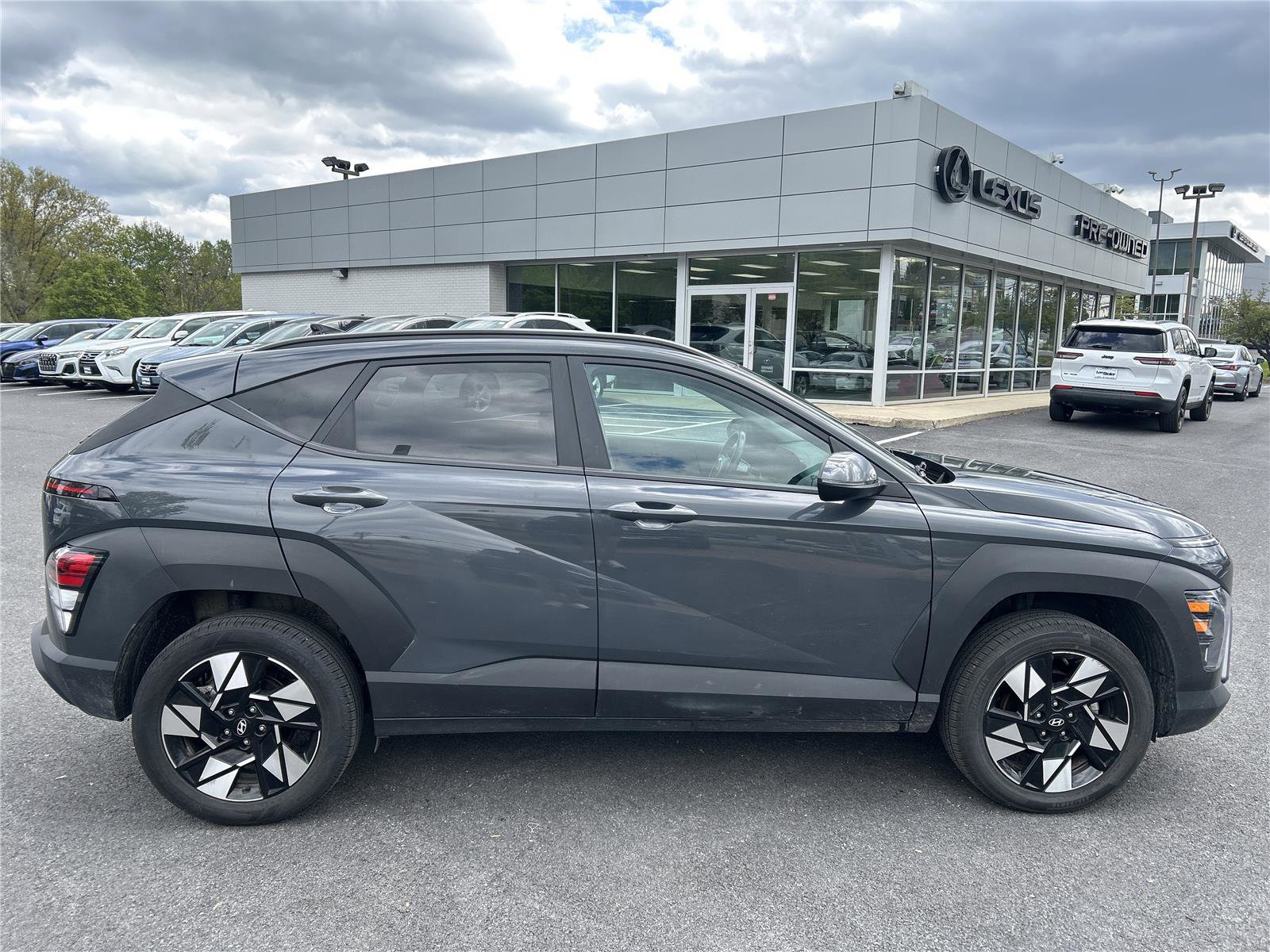 Used 2024 Hyundai Kona SEL AWD/4WD image 6
