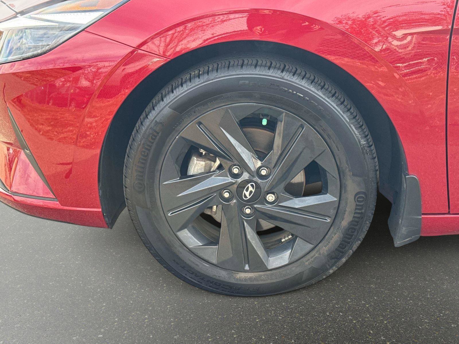 Certified 2023 Hyundai Elantra SEL image 9