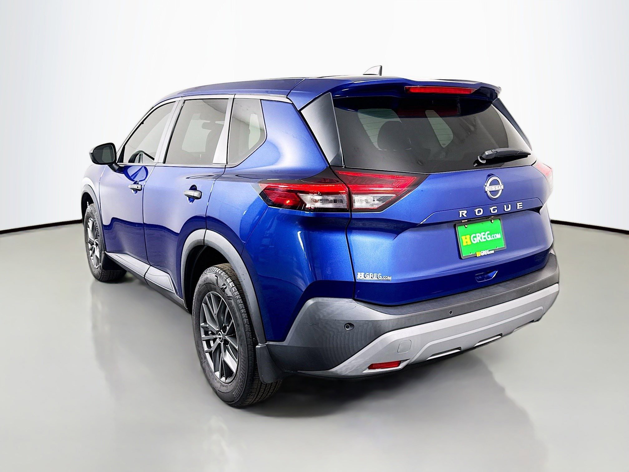 Used 2023 Nissan Rogue S image 7