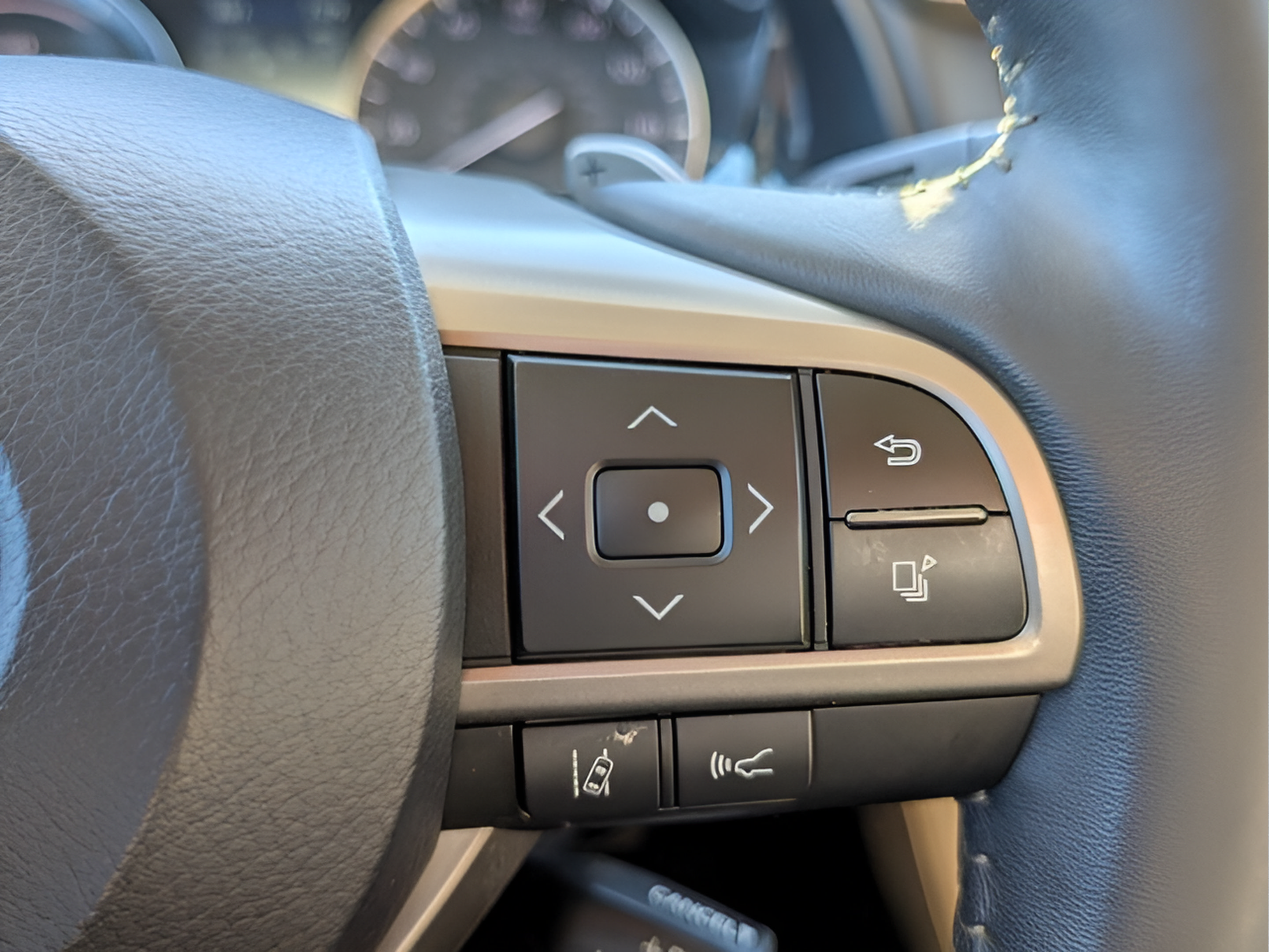 Certified 2022 Lexus RX 450h AWD w/ Premium Package image 26