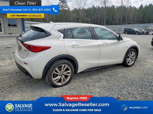 Used 2017 INFINITI QX30 FWD image 4