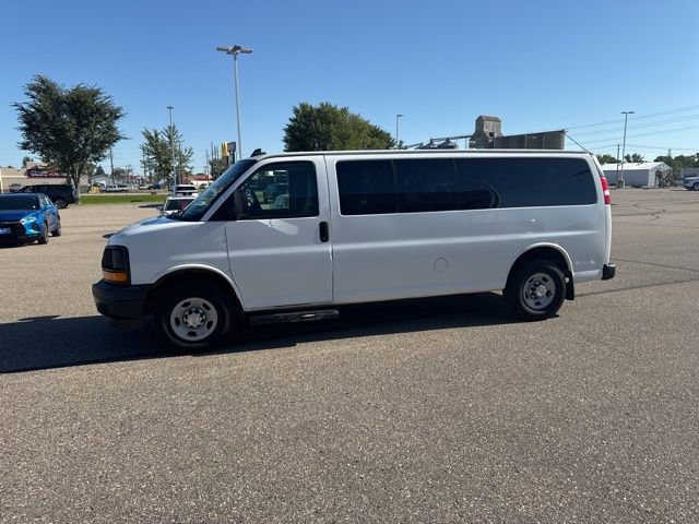 Used 2017 Chevrolet Express 3500 LS w/ Cold Climate Package image 4