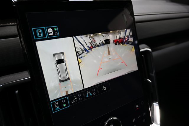 New 2026 GMC Acadia Elevation image 17