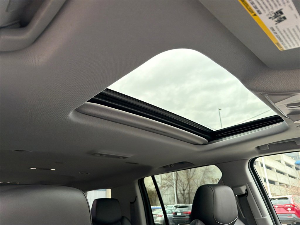 Used 2020 Cadillac Escalade ESV Luxury image 16