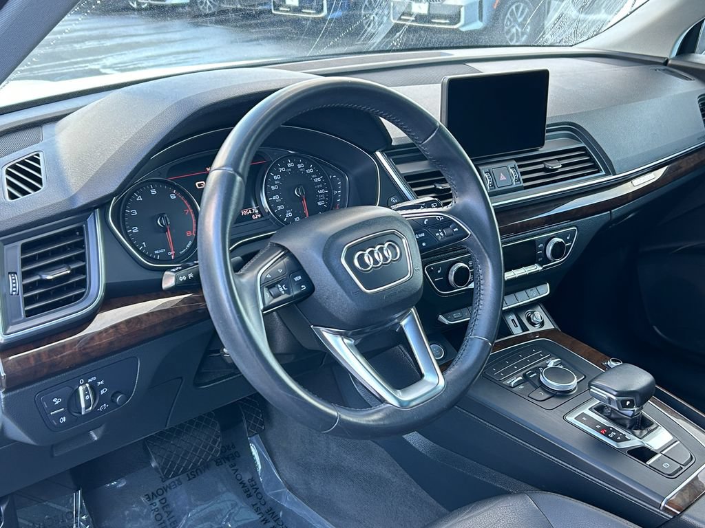 Used 2019 Audi Q5 2.0T Premium w/ Convenience Package AWD/4WD image 13