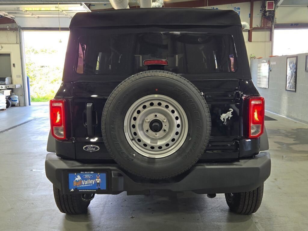 New 2025 Ford Bronco 4-Door image 15