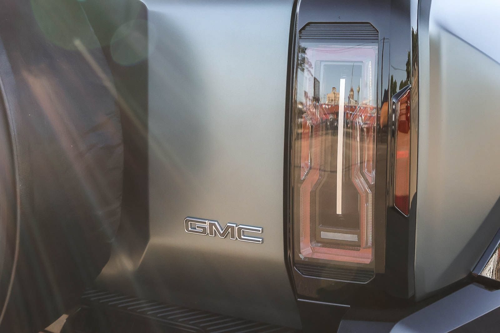 Used 2024 GMC Hummer EV 3X AWD/4WD image 13