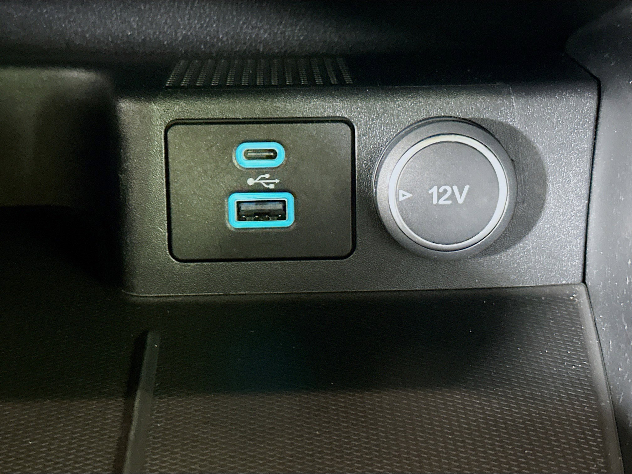 Used 2021 Ford Escape SE w/ SE Sport Appearance Package FWD image 26