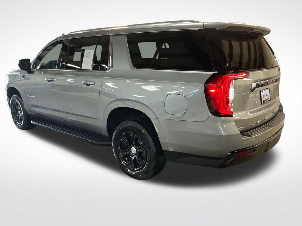 Used 2023 GMC Yukon XL SLE AWD/4WD image 3