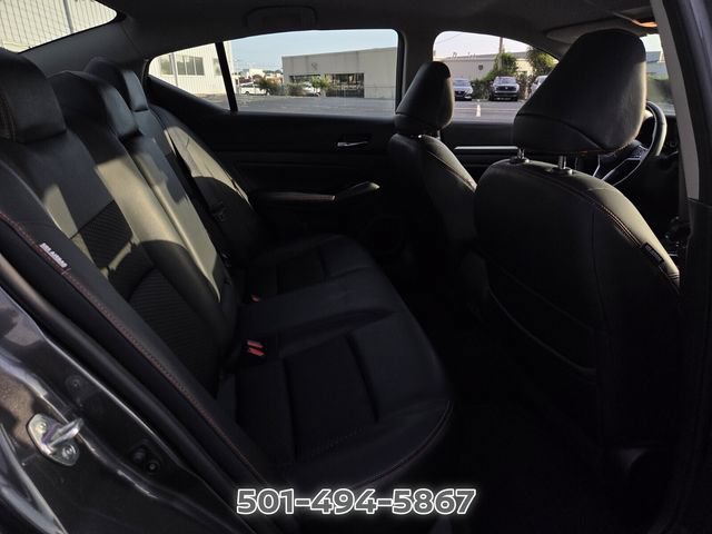 Used 2024 Nissan Altima 2.5 SR FWD image 15