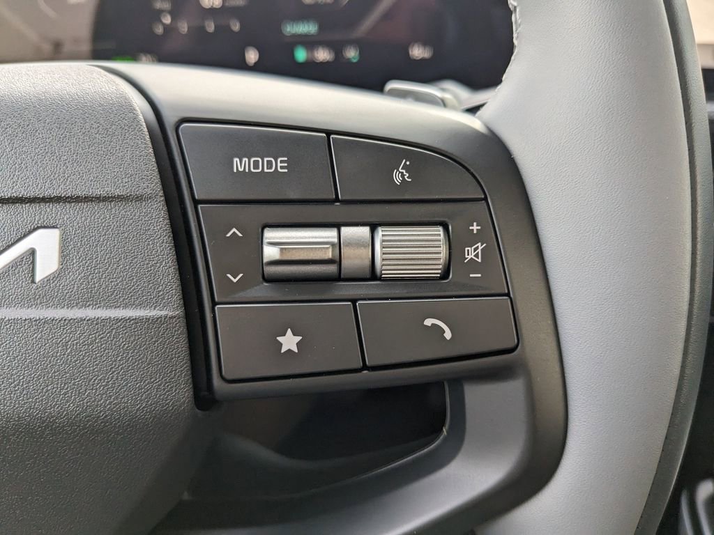 New 2025 Kia EV6 Wind RWD image 32