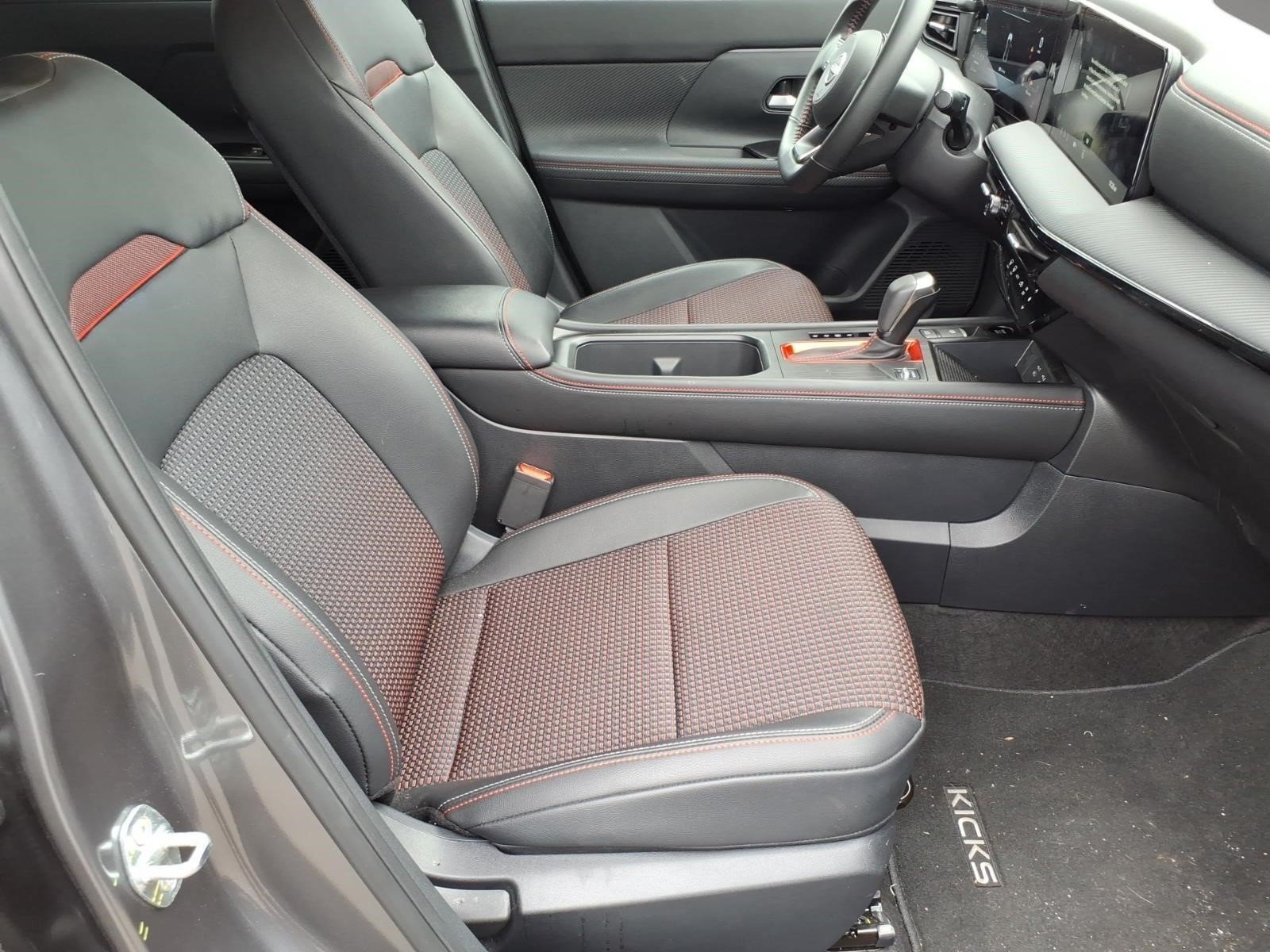 Used 2026 Nissan Kicks SR w/ Illumination Package AWD/4WD image 6
