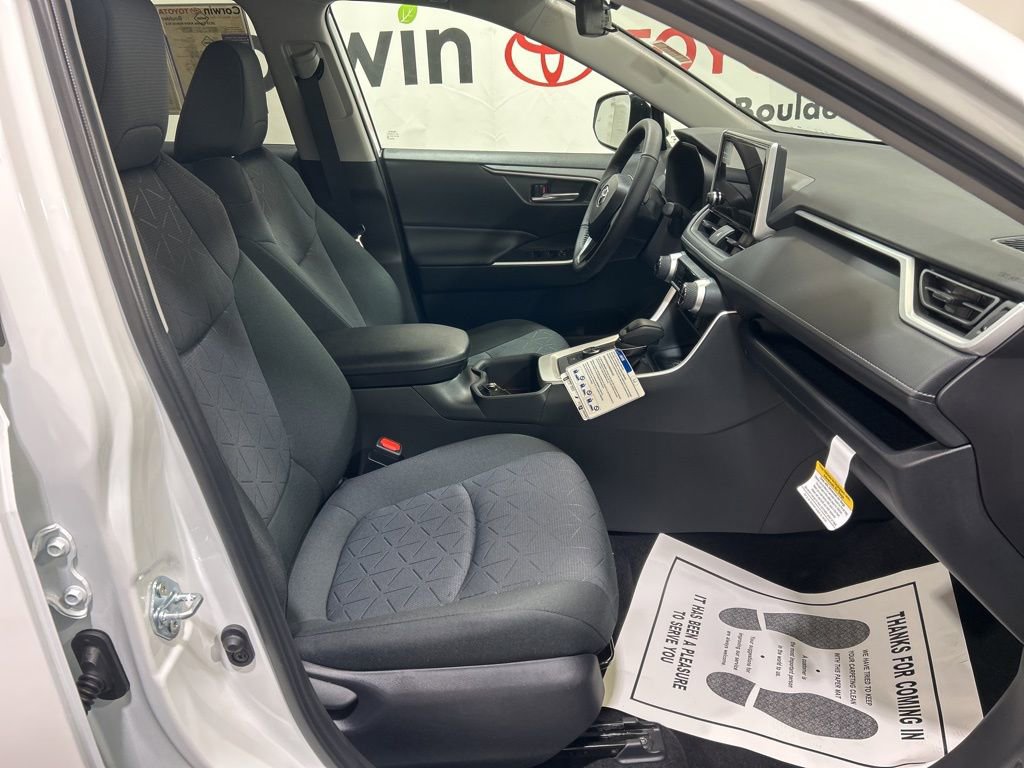 Used 2025 Toyota RAV4 XLE image 12