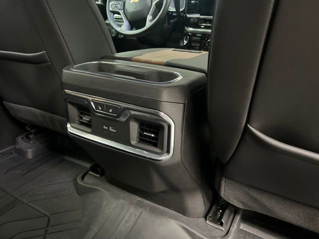 Used 2025 Chevrolet Silverado 3500 High Country w/ High Country Premium Package AWD/4WD image 52