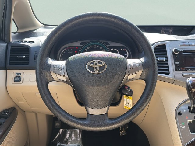 Used 2012 Toyota Venza LE FWD image 9
