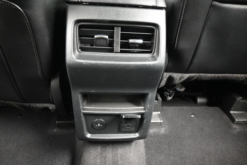 Used 2024 Ford Edge Titanium AWD/4WD image 38