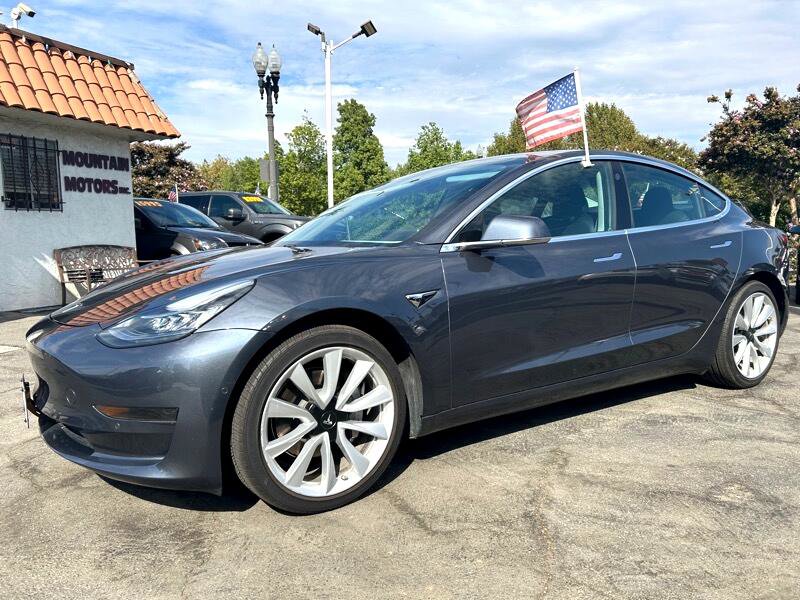Used 2020 Tesla Model 3 Standard Range Plus image 1