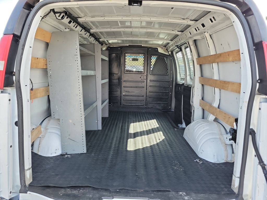 Used 2020 Chevrolet Express 2500 w/ Driver Convenience Package RWD image 17