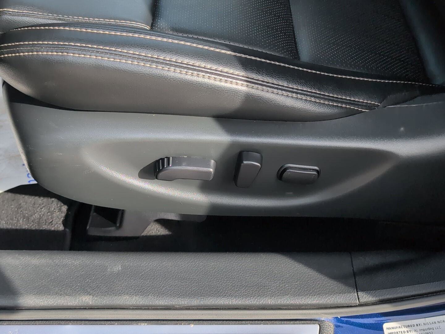 Used 2023 Nissan Maxima SL image 23